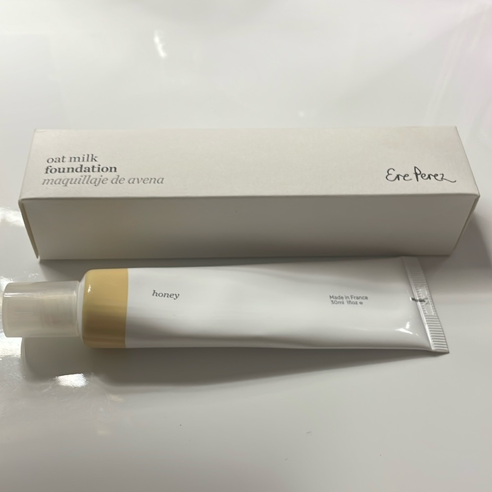 Ere Pérez oat milk foundation honey